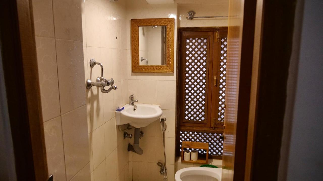 Sunny Guest House And Cafe Бактапур Екстериор снимка