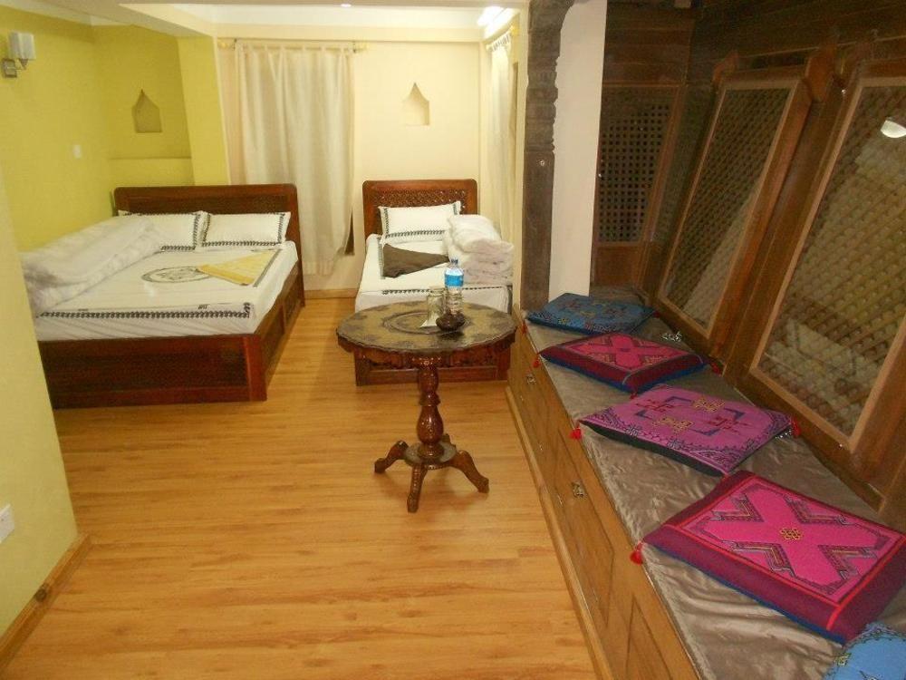 Sunny Guest House And Cafe Бактапур Екстериор снимка